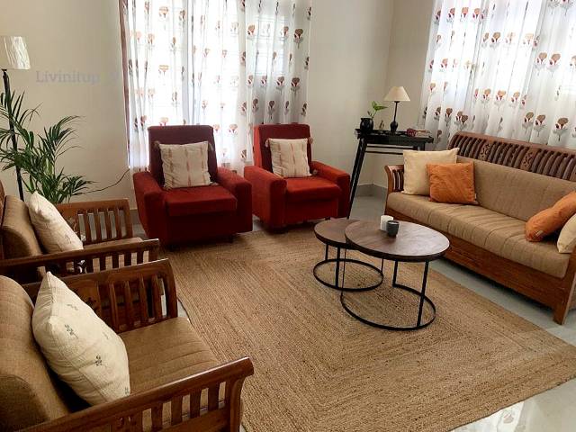 Earthy and refreshed living room in Kerela