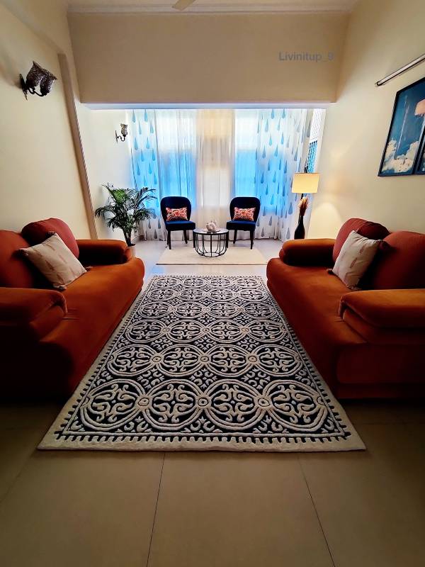 Noida living room in blue and rust